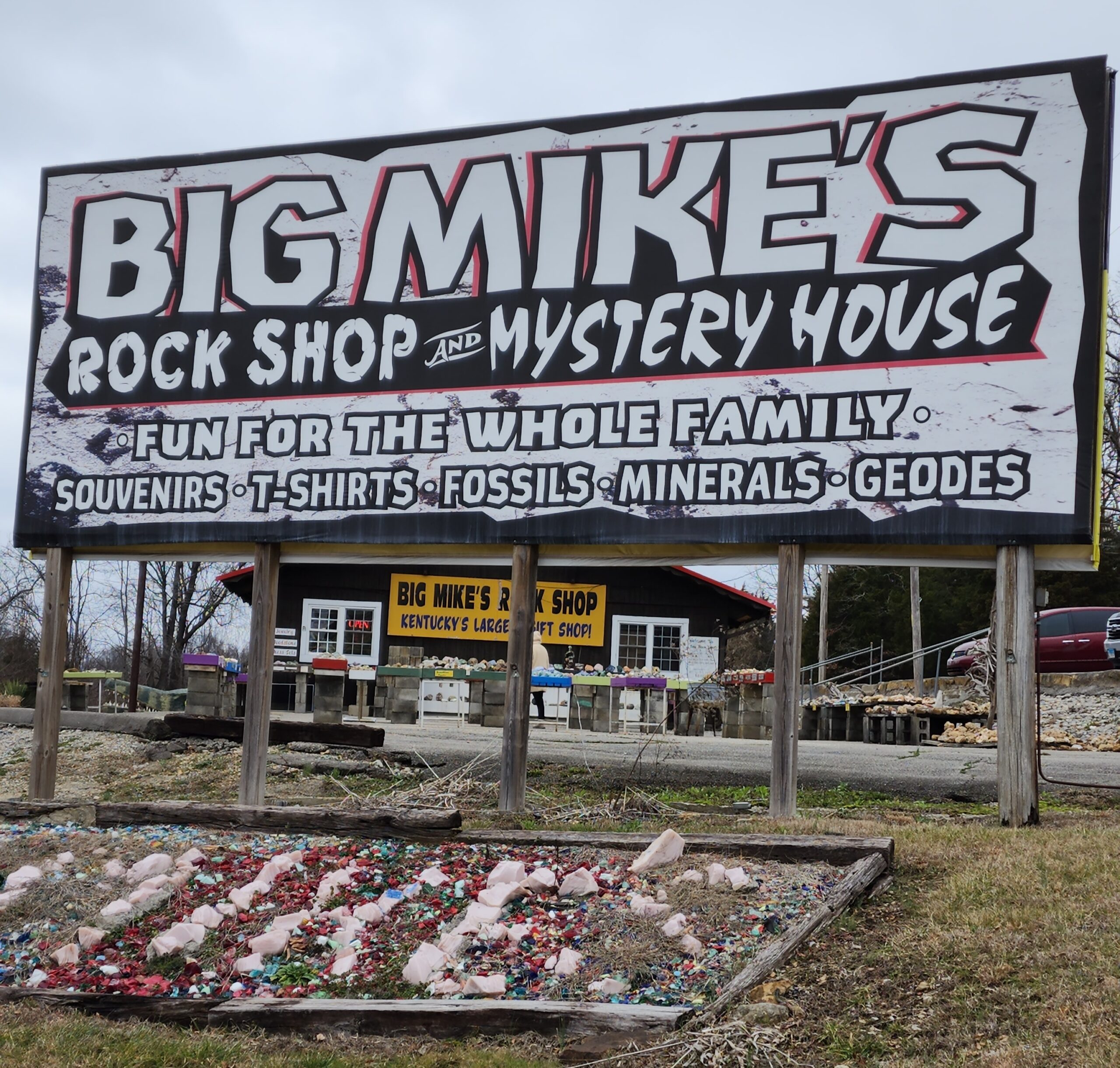 big mikes rock shop & mystery house